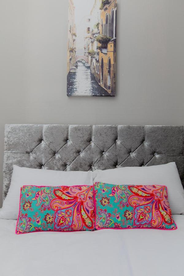 Bright & Homely City Centre Apartment Near Holyrood Edinburg Exteriör bild