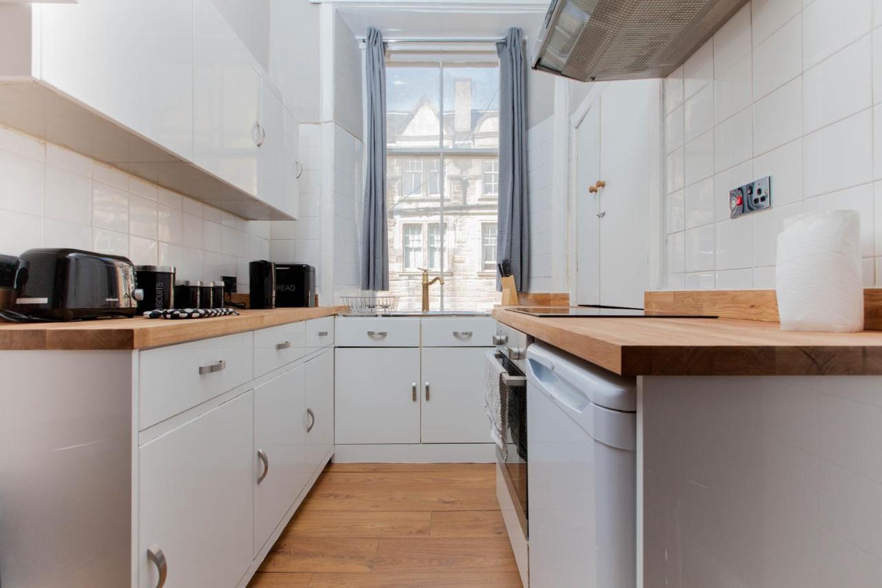 Bright & Homely City Centre Apartment Near Holyrood Edinburg Exteriör bild